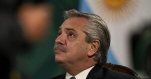 MP acusa ex-presidente da Argentina de lockdown abusivo