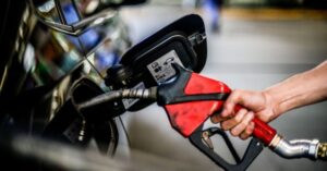 Gasolina está 5% mais cara no Brasil em relação ao exterior