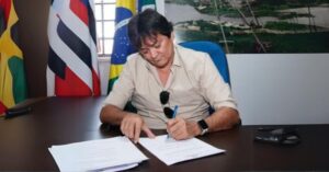 MP Eleitoral pede cassação e inelegibilidade de Léo Cunha