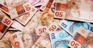 Candidatos já receberam R$ 5,37 bilhões em doações