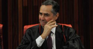 Barroso viaja a Mendoza com seis passageiros em voo da FAB