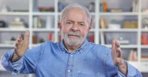 Lula foca em Pé-de-Meia e obras de educação seguem paradas