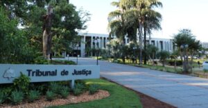 STJ afasta presidente e desembargadores por corrupção