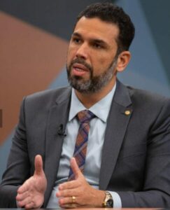 Deputado Fabio Macedo alerta sobre cuidados com a saúde mental durante o Carnaval