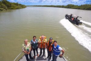 Carlos Brandão e ministro das Cidades em exercício vistoriam Rio Anil