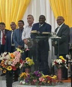 Prefeito Salomão participa de Culto em comemoração ao aniversário do pastor Francisco Joaquim