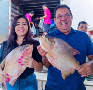 “Que Deus me use cada vez mais para suprir a necessidade do nosso povo”, disse Raimundinho durante a distribuição de peixes da Semana Santa