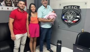 Bebê de 12 dias é salvo de engasgo por policiais em São Luís