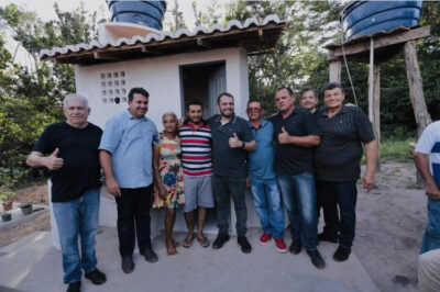 Prefeitura de Tuntum entrega 33 banheiros em residências nos povoados Chapadinha e São Lourenço