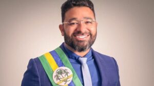 Eleições 2024 em Peritoró: Dr Junior pré-candidato à reeleição, lidera disputa com 72.19%, e Joana da Movelar 15,89%, diz pesquisa da INOP