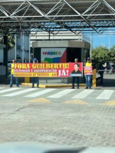 Após 50 dias de paralisação, servidores do Detran-MA realizam manifestação e pedem saída de secretário