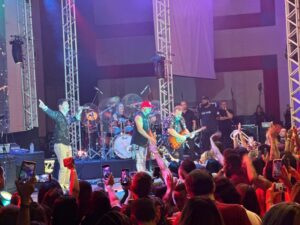 Jorge Vercillo celebra 30 anos de carreira em São Luís com show emocionante