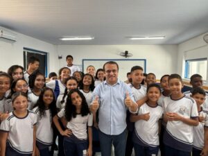 Paço do Lumiar: Inaldo Pereira garante quase 10 toneladas de frango para alunos da Rede Municipal; vídeo