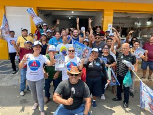 Dr. Filipe Gonçalo faz caminhada na Feira do Maiobão
