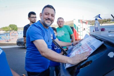 Rumo a vitória Amilson Dilacerda faz grande adesivaço no Balneário da Tiúba