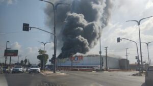 Grande incêndio destrói loja atacarejo em São Luís. Veja o vídeo