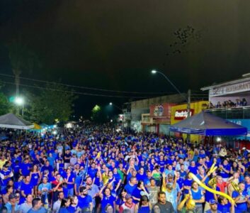 Milhares de pessoas mostram pelas ruas da cidade que querem Romeu e Felipe para Gonçalves Dias continuar no caminho certo