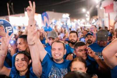 A pouco mais de 36 horas da eleição, mais de 10 mil pessoas participam do Arrastão da Vitória de Fernando em Tuntum