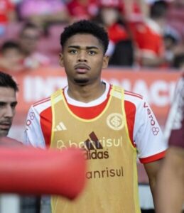 Tuntuense Victor Gabriel atualmente jogando no Internacional deve ter seu passe comprado ao Sport por R$ 2 milhões pelo time gaúcho