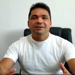 Prefeito Toinho Patioba cumpre mais um acordo e paga Servidores da Educação já com aumento