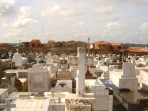 Cemitério de São Luís Gonzaga está superlotado