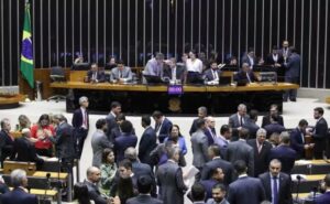 Câmara faz recesso informal para que deputados se concentrem em negociações eleitorais