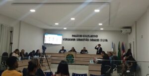 Vereadores decidem aumentar o próprio salário para R$ 9,5 mil em Viana