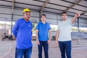 Fernando Braide e Daniel Oliveira acompanham obras da nova quadra do Jairzão no Coroadinho