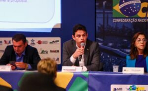 Ivo Rezende participa de Mobilização Municipalista em Brasília pela desoneração da folha de pagamento
