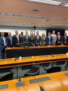 Fábio Macedo conduziu reunião que elegeu Eliziane Gama como nova coordenadora da bancada maranhense no Congresso