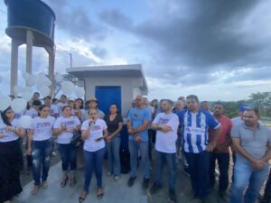 Multidão acompanha Fernando Pessoa em inauguração do poço artesiano no loteamento Delmiro da Sucam