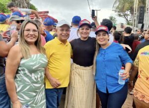 Dia histórico: Prefeito Zequinha Ribeiro participa da inauguração da estrada da praia de Araoca.