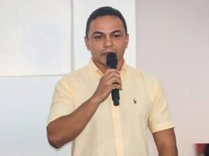 Tá demais, prefeito de São Vicente Ferrér contrata empresa por quase R$ 1 milhão para o carnaval.