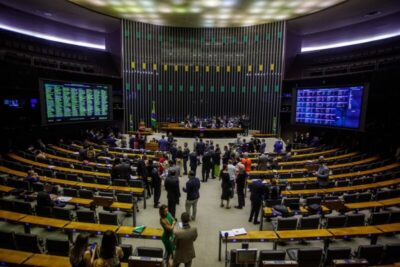 Câmara aprova projeto que amplia faixa de isenção do imposto de renda