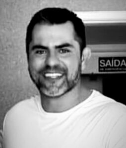 Empresário é encontrado morto em banheiro de apartamento no Calhau