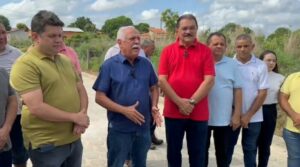 Parnarama: prefeito Raimundinho Silveira supervisiona avanços nas obras