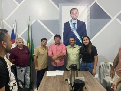 Fernando Pessoa da posse aos novos Secretários Municipais