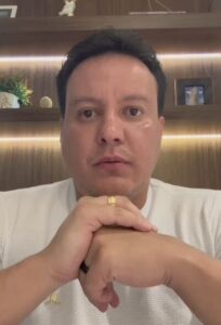 Felipe Camarão crítica decisão do STF que retira 15% dos precatórios do FUNDEF destinado a professores