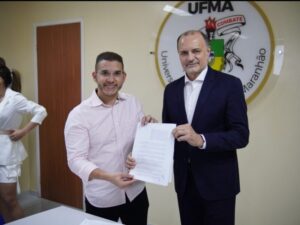 Dr Kaio assina acordo de parceria entre hospitais de Pinheiro e Universidade Federal do Maranhão