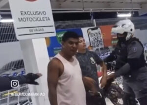 Porrada, barraco e confusão braba no estacionamento do Mateus, com tiros; confira abaixo