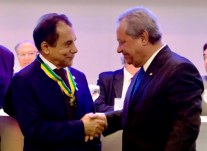 Celso Gonçalo é homenageado nacionalmente com medalha da CNI
