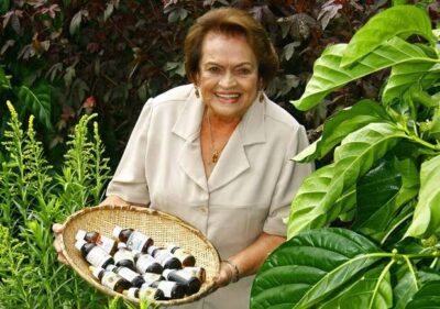 Professora e Fitoterapeuta Terezinha Rêgo está sedada após sofrer queda