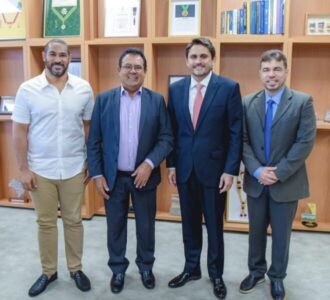 Em Brasília prefeito Raimundinho busca melhorias importantes para Presidente Dutra