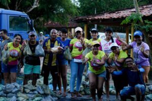 TURIAÇU !! Prefeito Edesio distribui mais de 15 toneladas de peixe na Semana Santa
