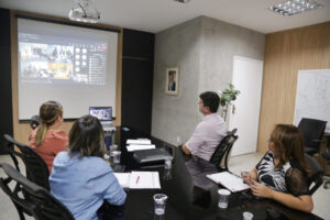 Secretário Tiago Fernandes participa de reunião com a ministra Nísia Trindade sobre enfrentamento à dengue e outras arboviroses
