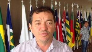 MIltinho Aragão retira nome da disputa pela presidência da FAMEM