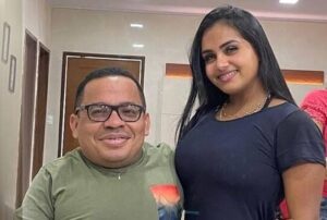 Ex de Chicão dos Teclados ameaça colocá-lo na prisão por falta de pensão alimentícia para o filho do cantor; confira: