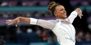 Rebeca Andrade conquista prata no salto na ginástica artística