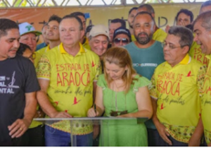 Iracema Vale afirma que pavimentação da estrada que dá acesso à Praia de Araoca impulsiona turismo na região