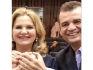 Pastor que foi flagrado se masturbando faz campanha para Maura Jorge